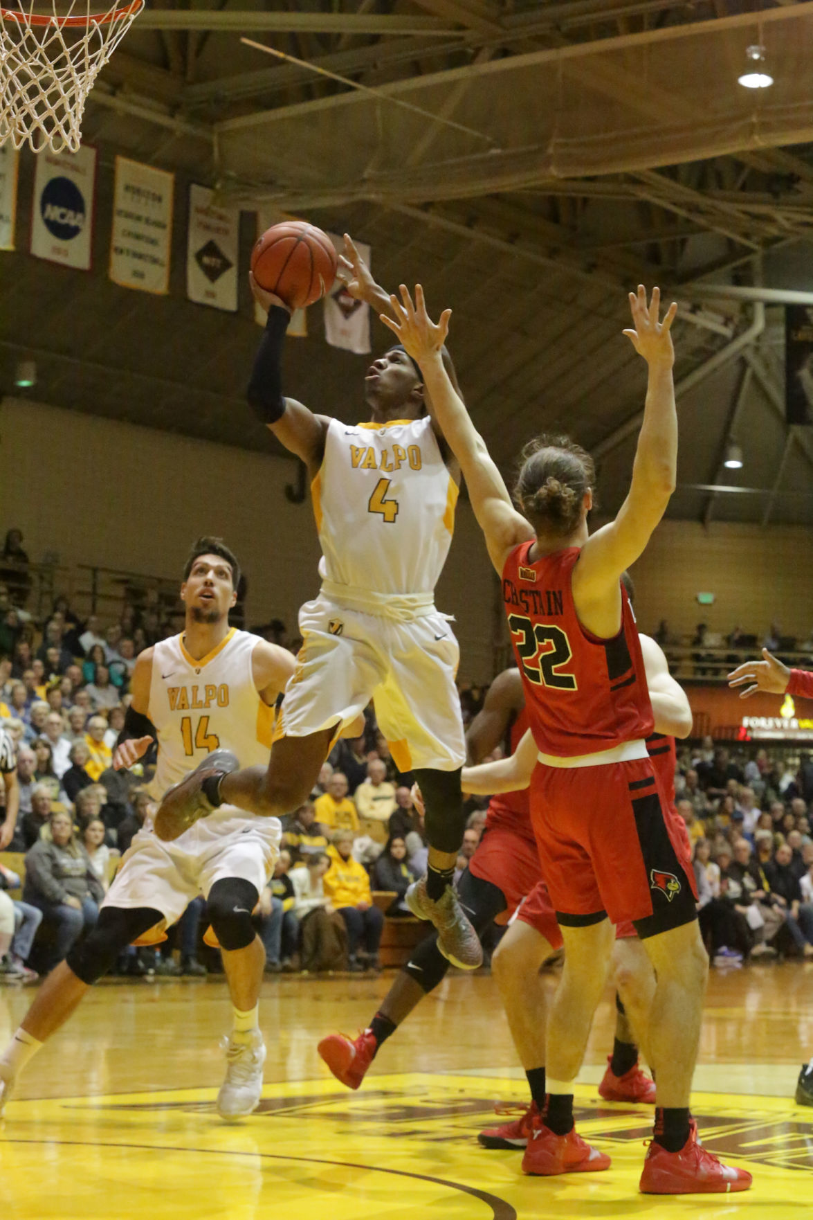 Valparaiso University beats Illinois State in men's basketball